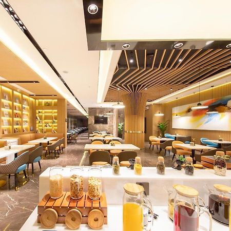 Atour Hotel Kunming Cuihu Екстериор снимка
