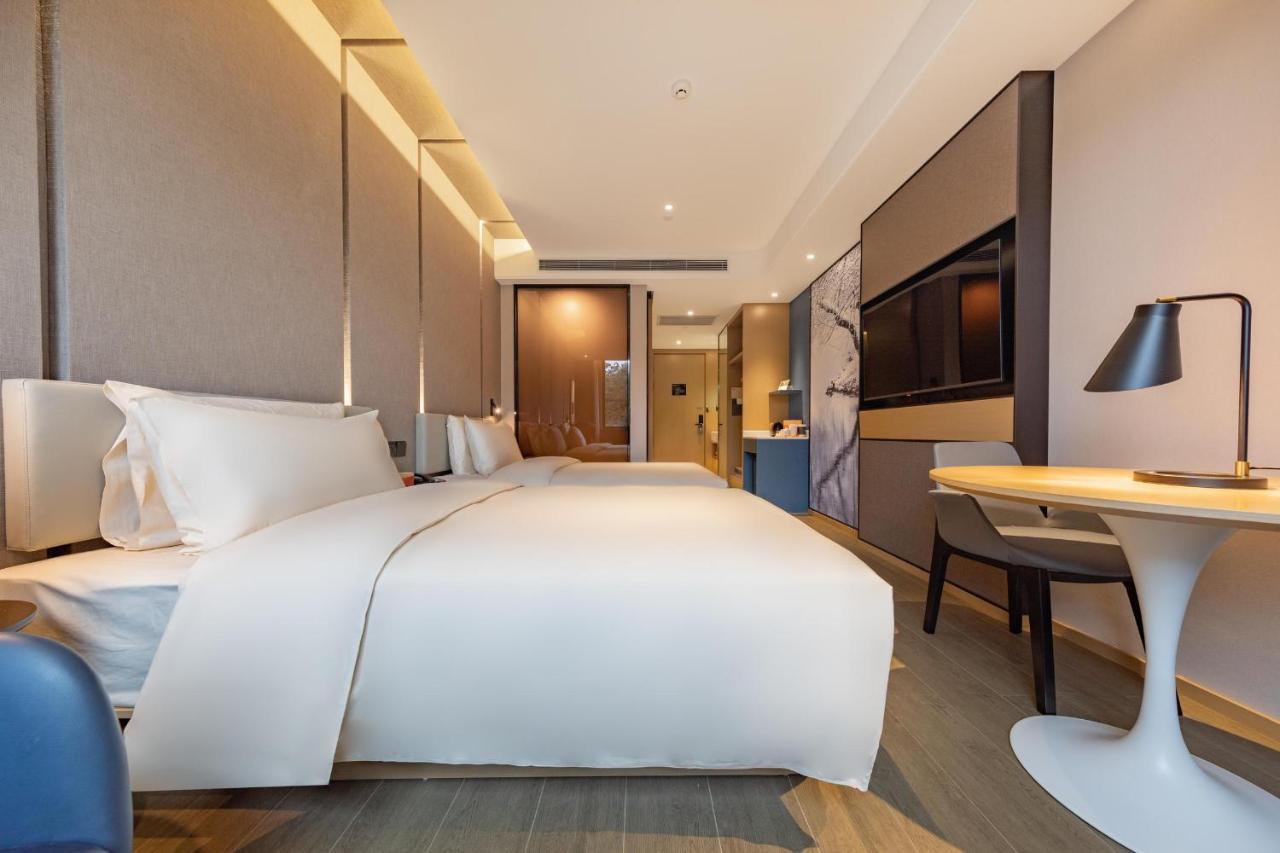 Atour Hotel Kunming Cuihu Екстериор снимка