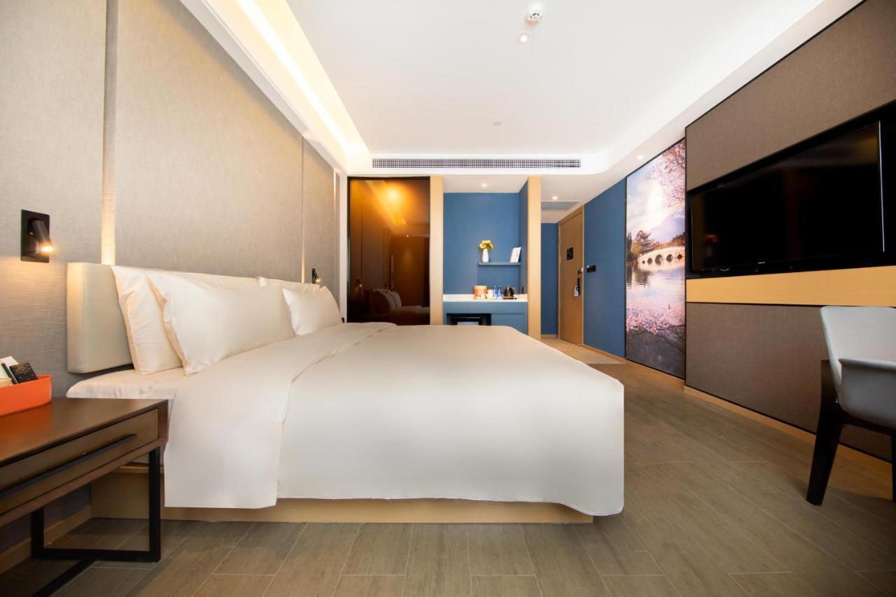 Atour Hotel Kunming Cuihu Екстериор снимка